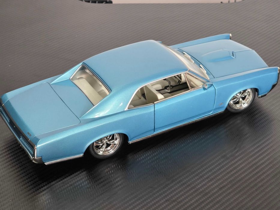 Macheta Auto 1/18 Hotwheels Pontiac GTO 1966
