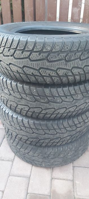 Vand 4 anvelope  de  iarna m+s 225/65/17