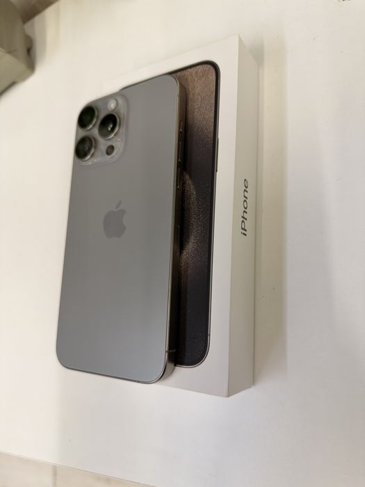 Продавам Iphone 15 pro max