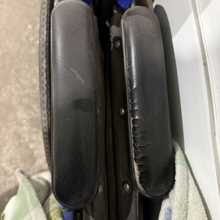 Продам коляску инвалидную