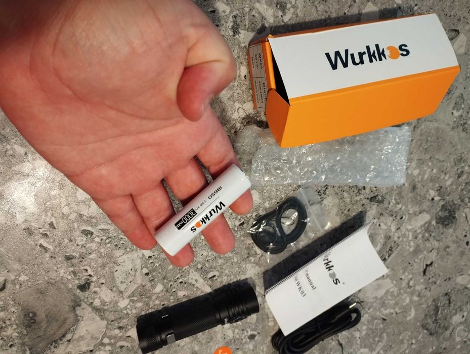 Фенер Wurkkos WK 03 - 1800 лумена - черен, нов.