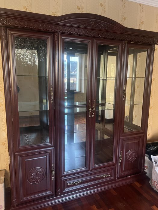 Шкаф в гостиную.