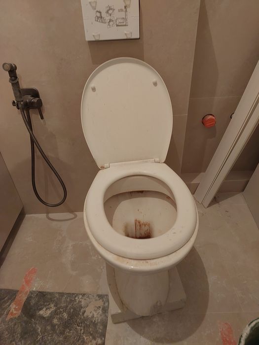 Продам строительный унитаз 6000 тг