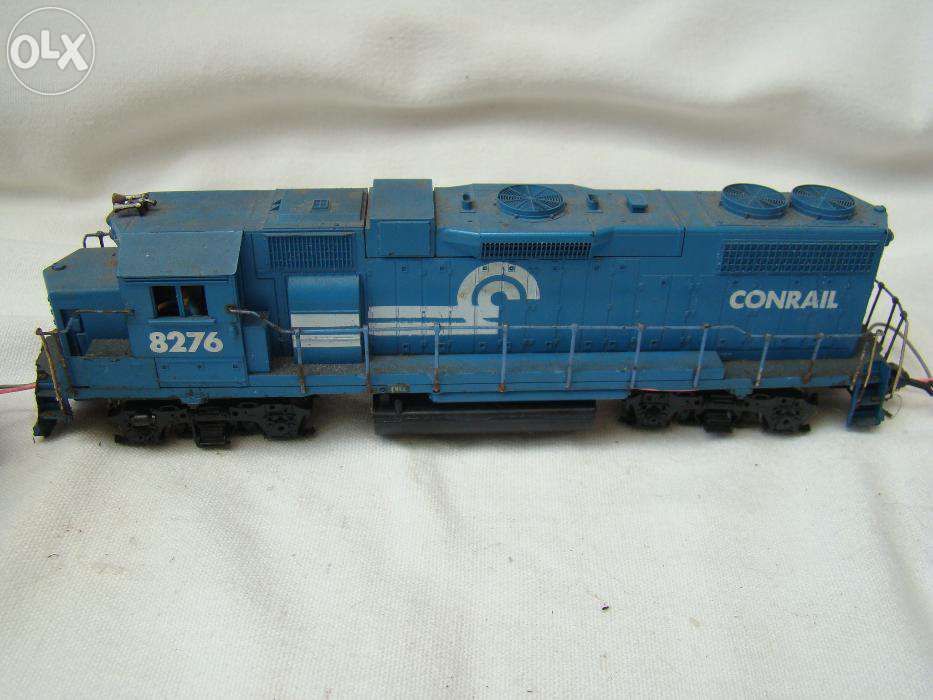 Conrail 8267 6410 locomotive machete feroviare