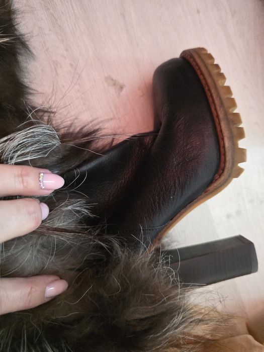 Cizme D&G blana vulpe