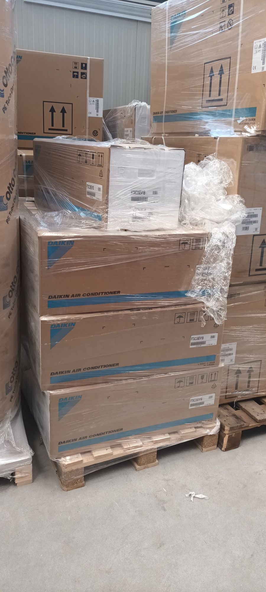 Aer condiționat Daikin Sensira 12 000 BTU/Inverter+Wi Fi Integrat