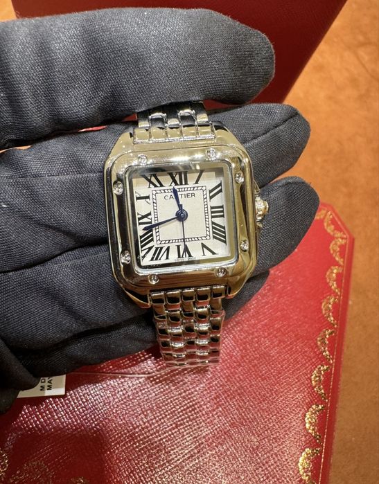 Часы женские кварцевые