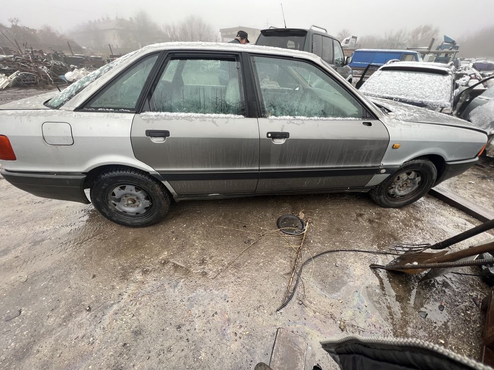 Audi 80 1.6 B3 НА ЧАСТИ