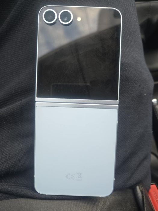 Samsung Galalaxy Flip 6