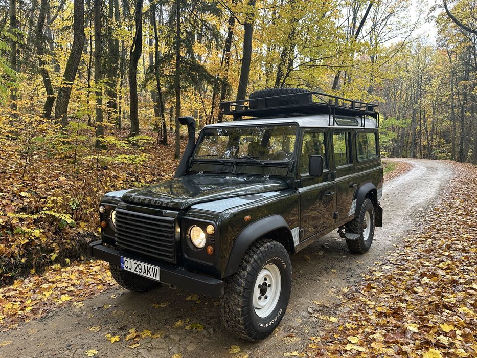 Land Rover Defender 110 - 2002 | 2.5 Diesel | 230.000 km | 9 locuri |