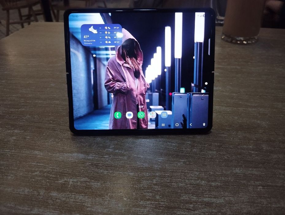 Samsung Z Fold4 512/12gb (как новый, есть чек и все прилагается)