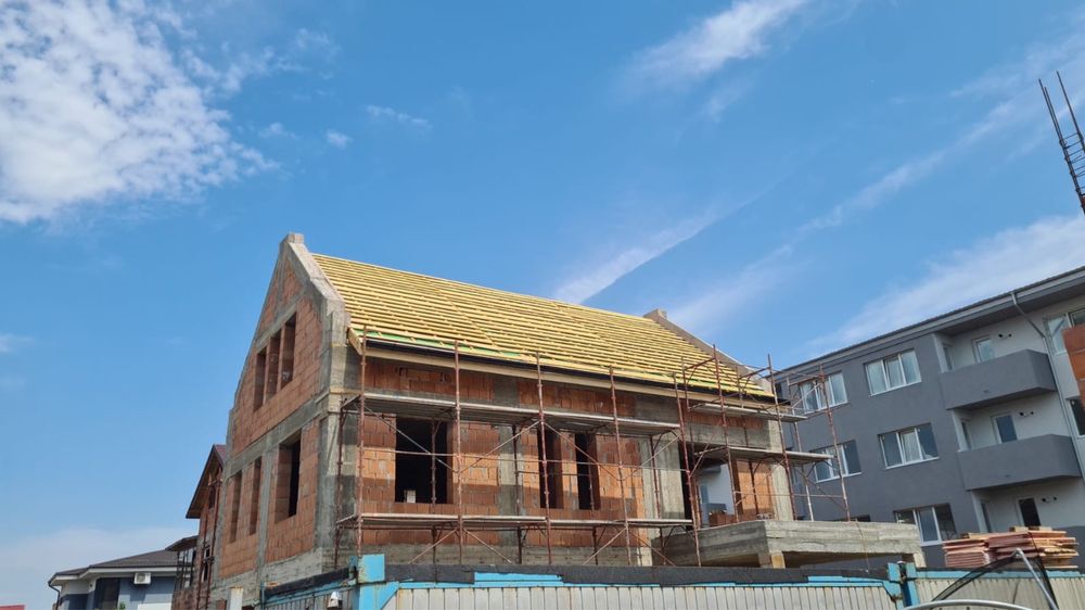 Schela metalica de inchiriat