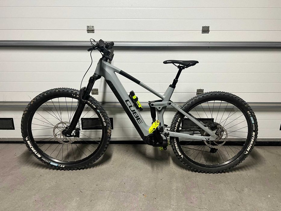 Bicicleta Cube Stereo Hybrid Pro 750w 2023 Cadru L Roti 29,  CARBON