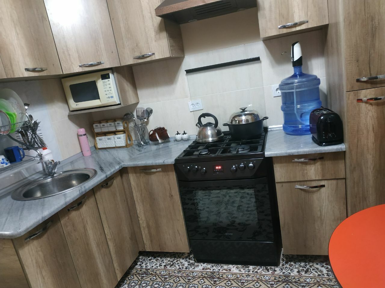 Продаётся дом, Свой