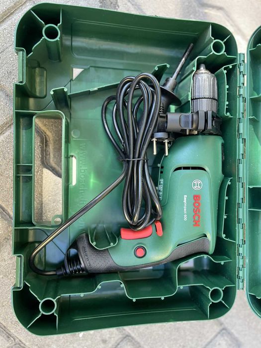 Бормашина ударна BOSCH EasyImpact 600 / Чисто нова