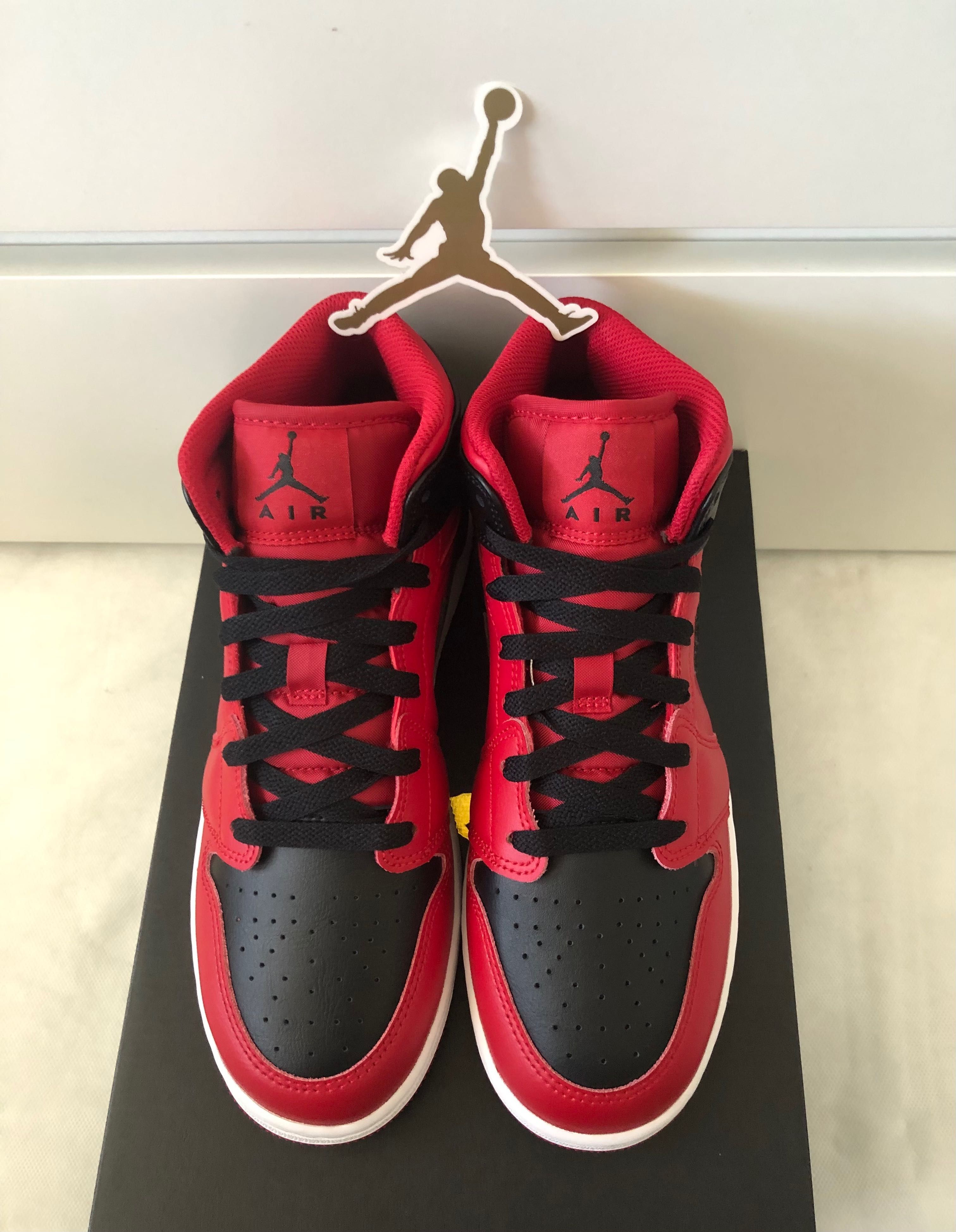 Маратонки оригинални NIKE AIR JORDAN 1 MID Reverse Bred