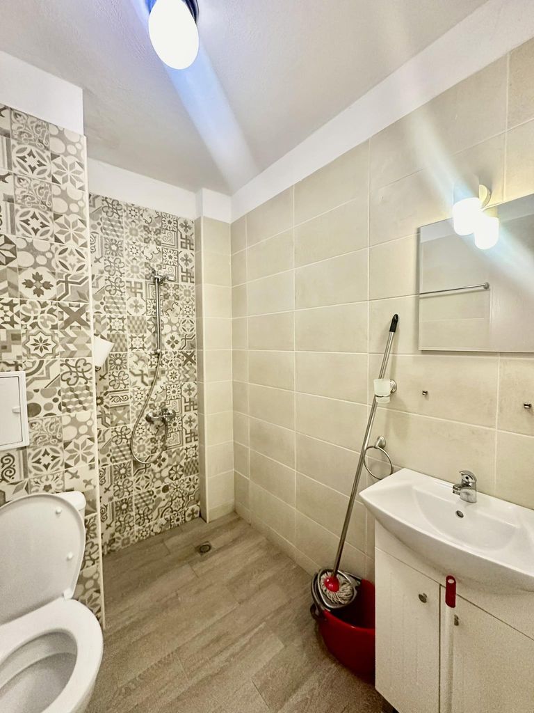 Дава се под наем Двустаен апартамент в София, Хиподрума - 65 кв.м за 450 € - Снимка #8