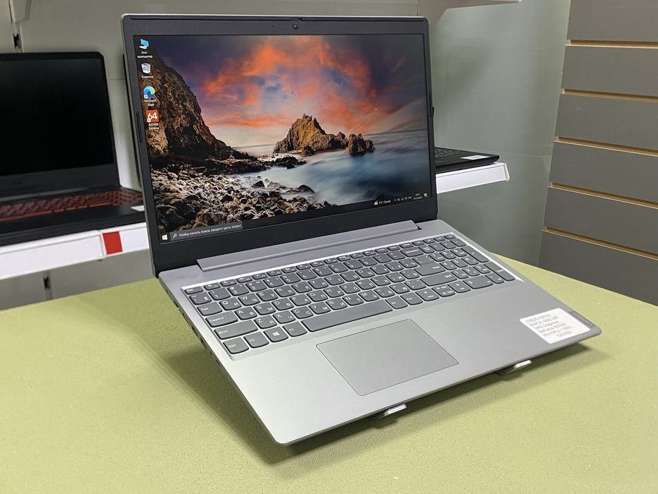 Ноутбук Lenovo i5-10210U / 8GB / SSD 256GB / GeForce MX330. АКБ 100%