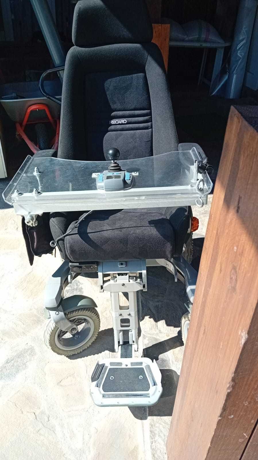 Scaun electric persoane dezabilitati