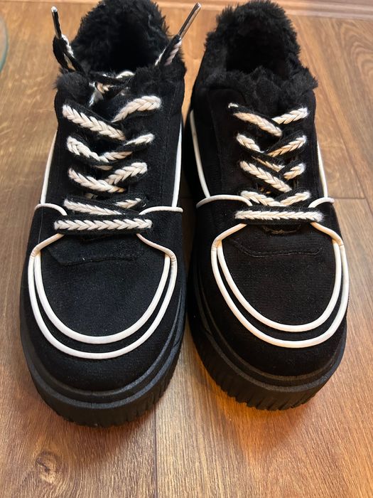 Обувки меки от вътре