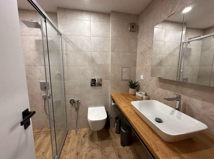 Дава се под наем Тристаен апартамент в Бургас, Изгрев - 98 кв.м за 1071 € - Снимка #6