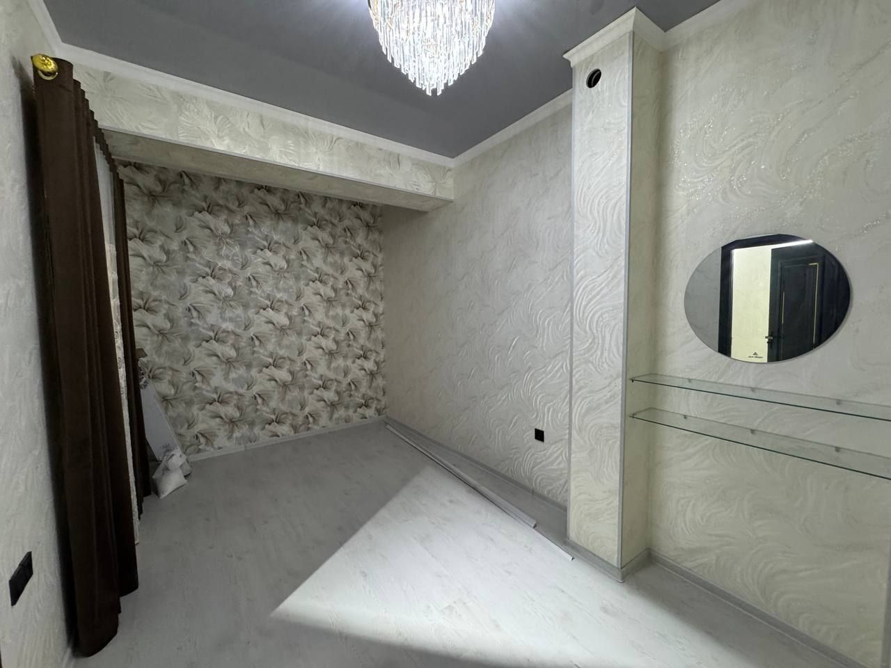 2-xonali qilingan 8-qavatda 62m² kvartira sotiladi.
8-qavatli Liftli d