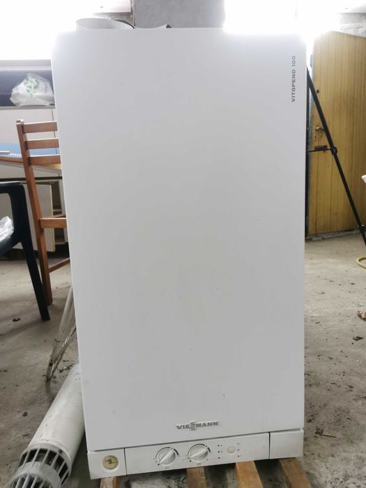 Газов котел Viessmann Vitopend 100 + комин – работещ, с дребен ремонт