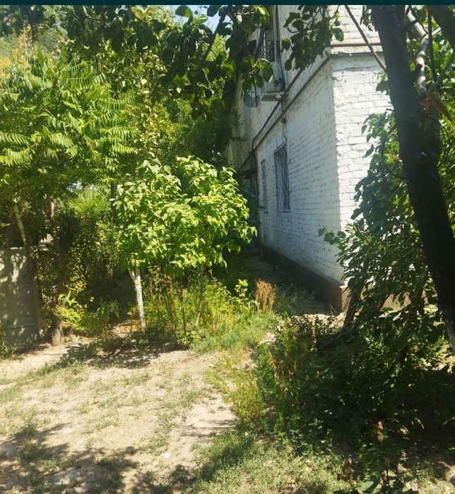 Продается 2 ком кв р-н 11 мкр 8,5 мл