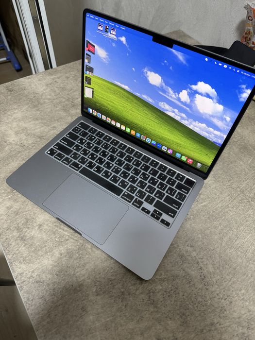 MacBook Air M2 (2022)