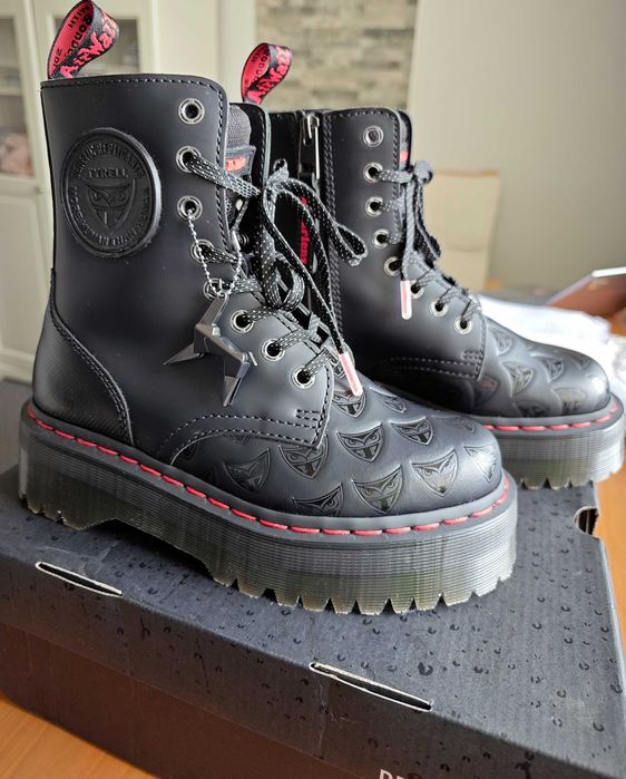 Боти Dr. Martens