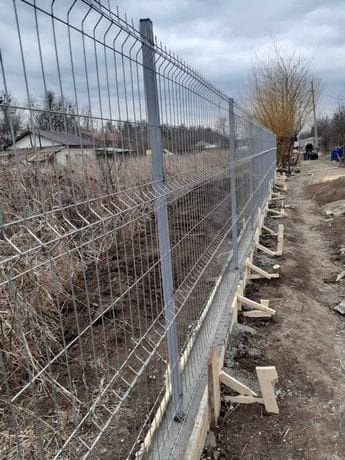 Împrejmuirea terenurilor cu plasă burdurată