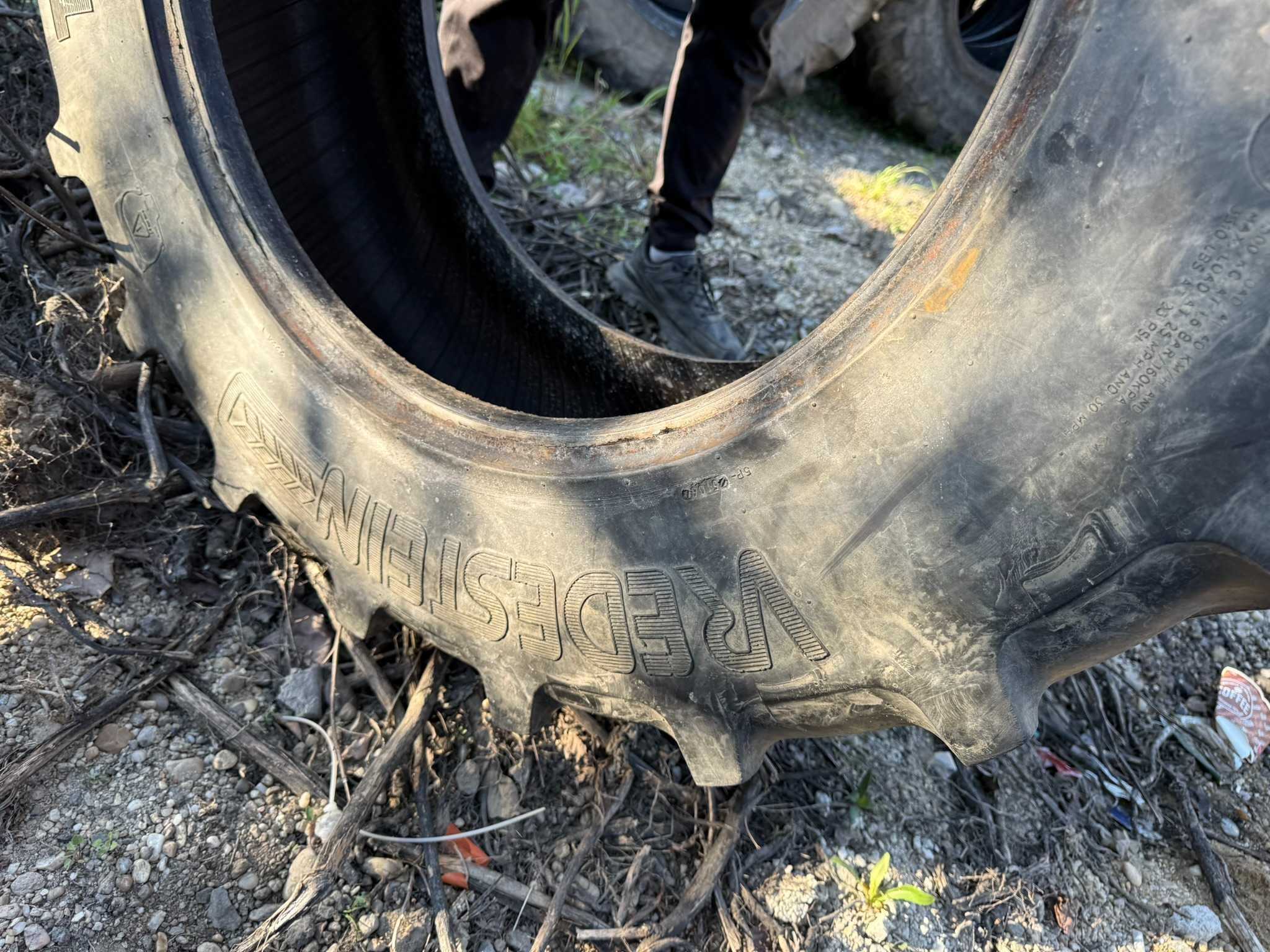 Anvelopa 12.4 R24 Vredestein