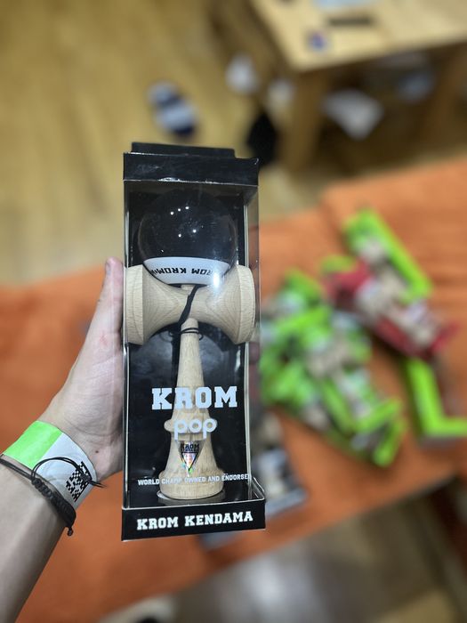 Kendama KROM POP LOL (Black/Negru)
