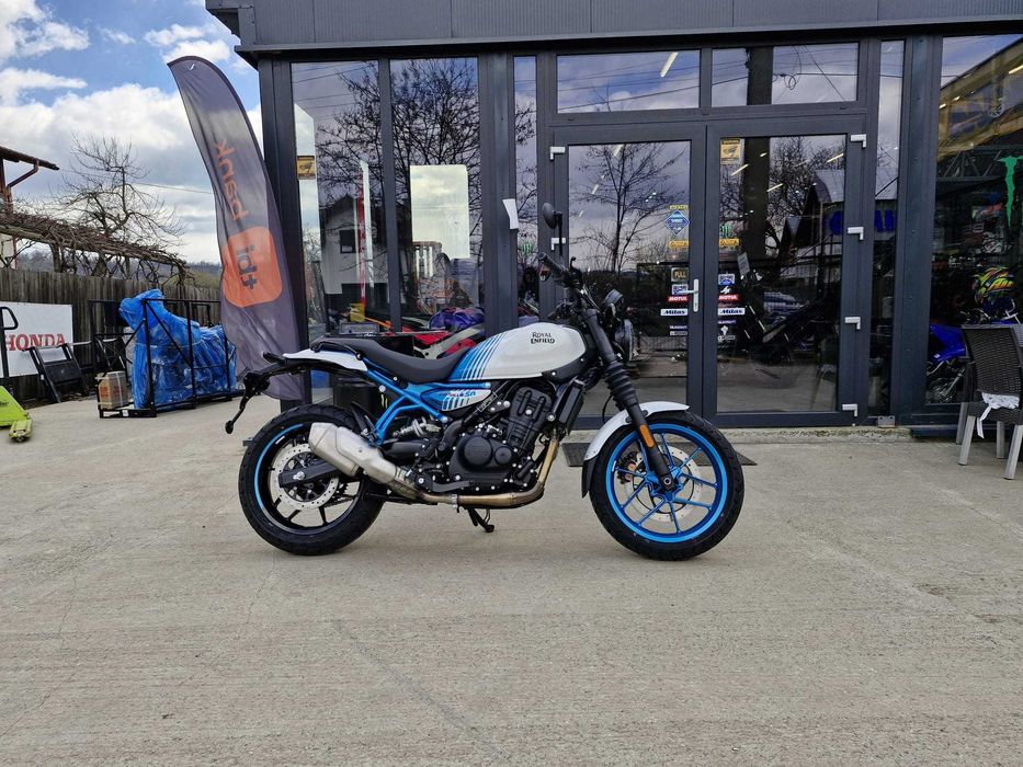 Royal Enfield Guerilla 450 Mid nou - pret PROMO prin EST BIKE Campina