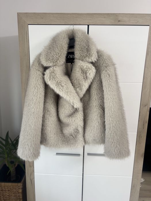 Blanita Zara noua marimea L