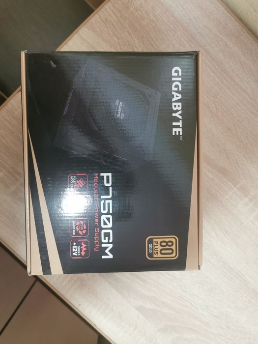 Sursa pc gigabyte modulara P750GM noua
