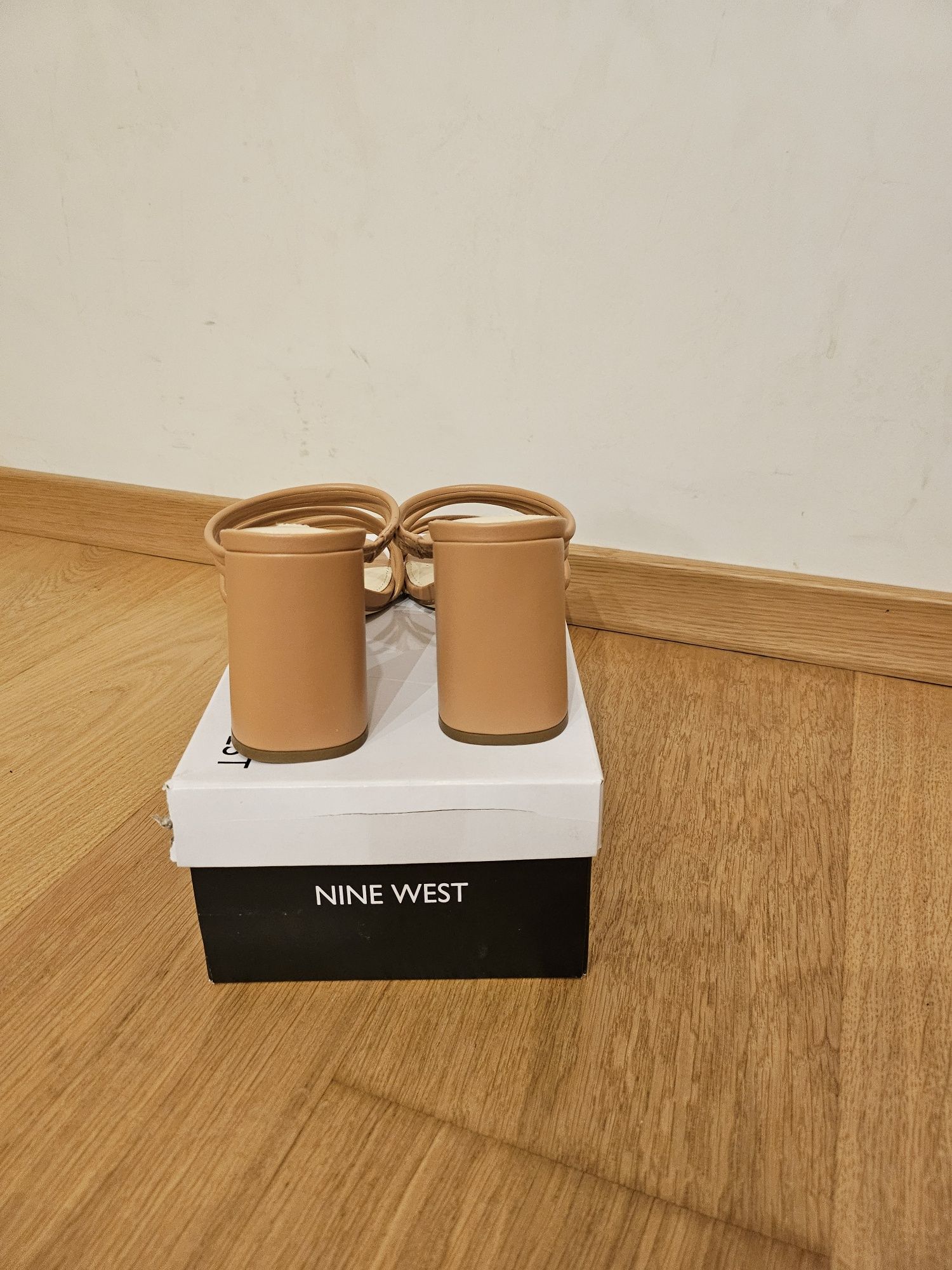 NINE WEST чехли 38