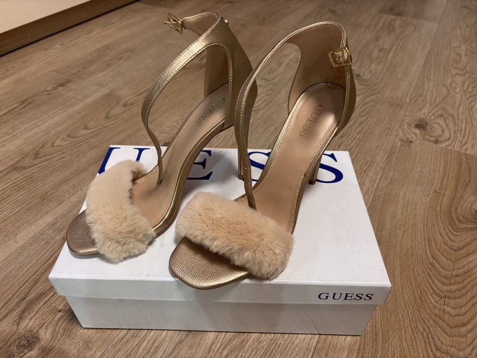 НОВИ! Токчета на Guess