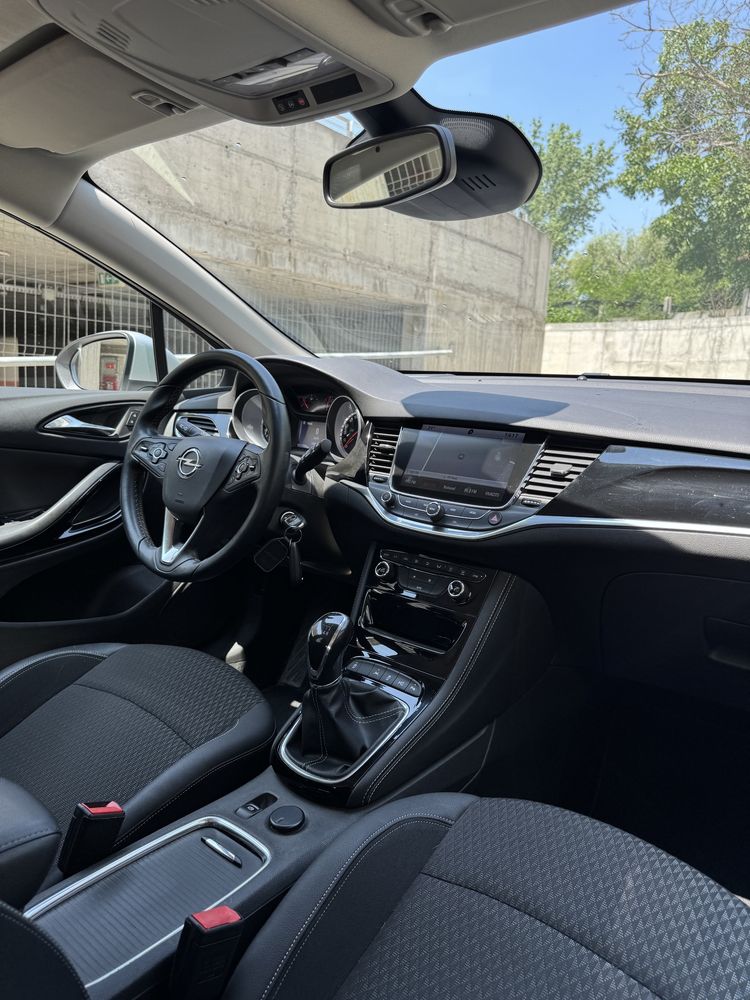 Opel Astra K+ Hatchback