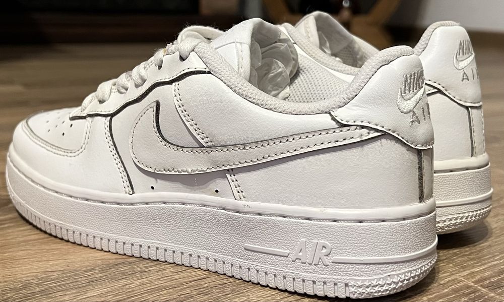Nike Air Force 1…. Marime 36,5