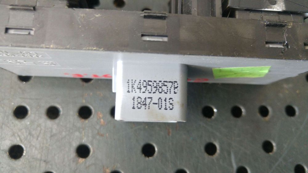 Butoane geamuri electrice stanga fata vw golf 5 1k1 1k4959857b