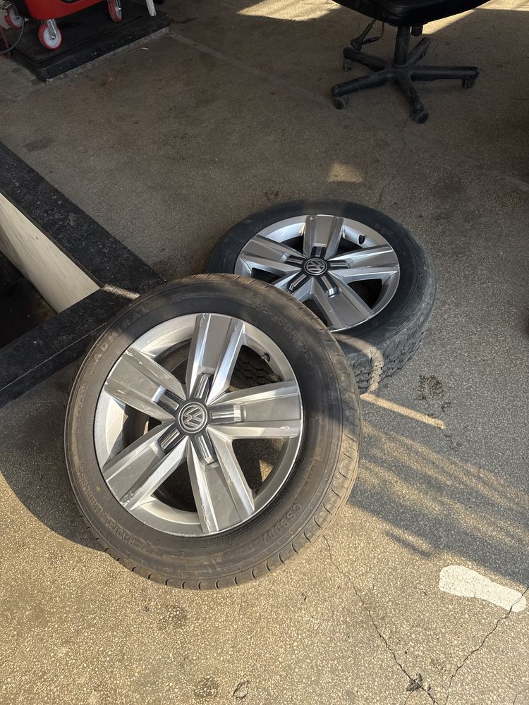 Roti vw t5  215/60/17C