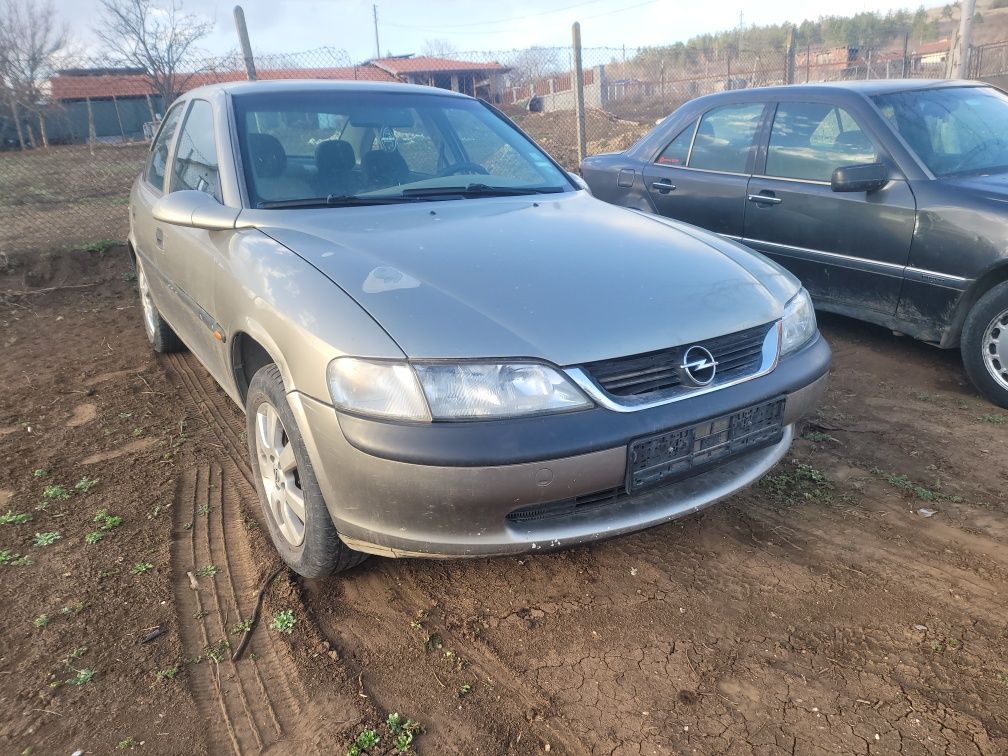 Вектра б 1.6 16в на части/vektra b 1.6 16v na chasti
