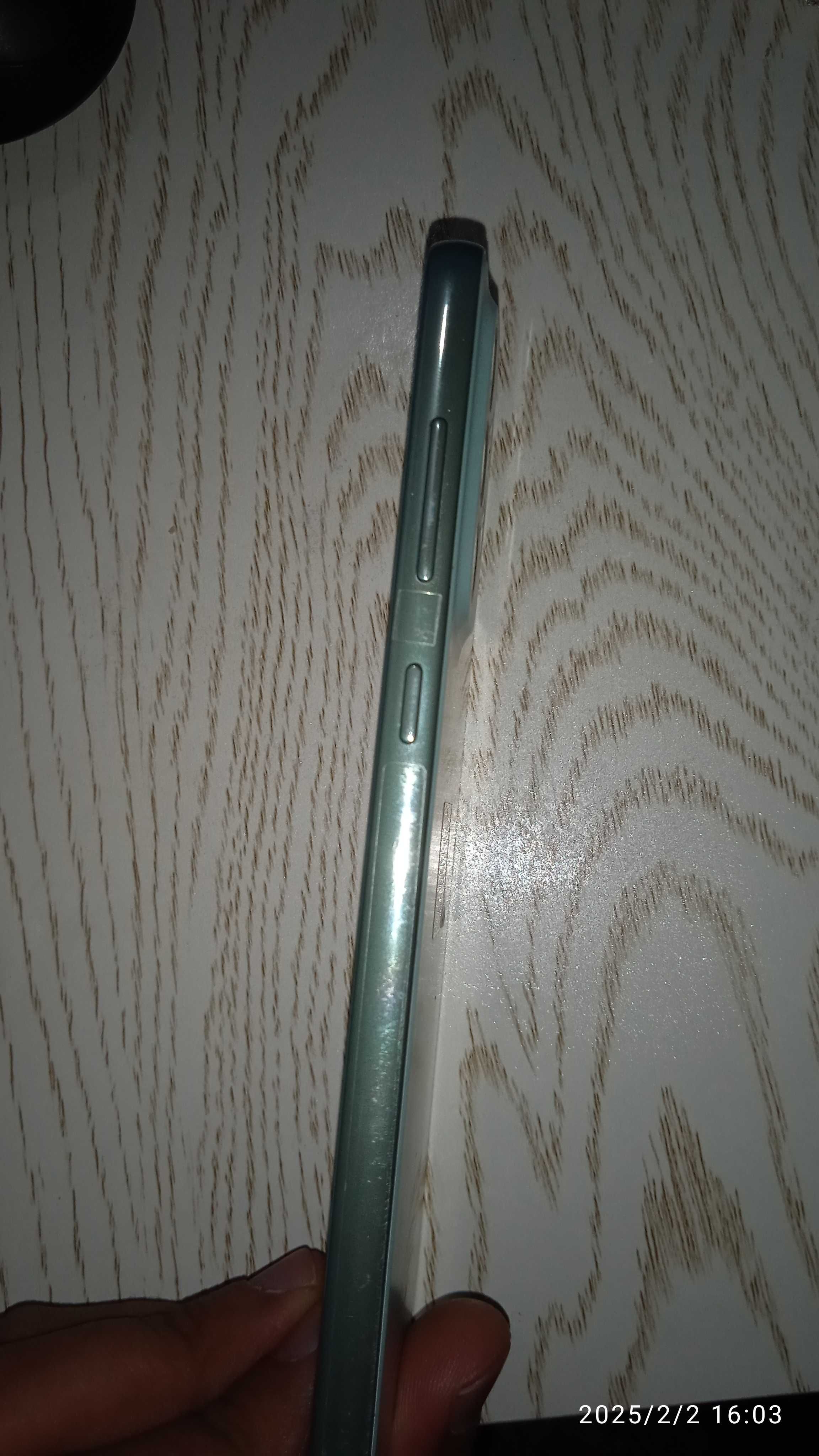 Samsung A73 5G 128Gb /6 Gb Karobka ,doc. bor.Aybi yo'q .Usta ko'rmagan