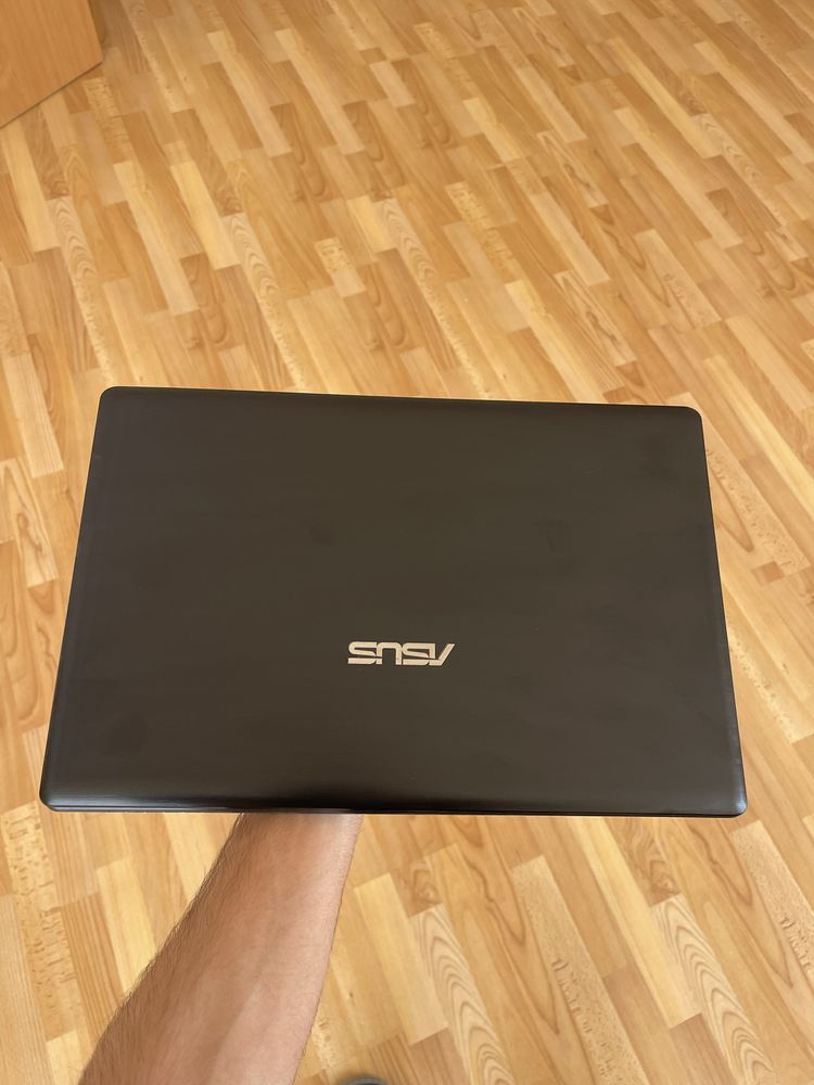 Ноутбук Asus 4gb/512gb
