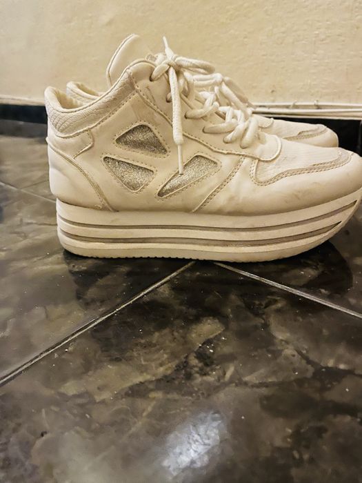 Дамски обувки с чанта