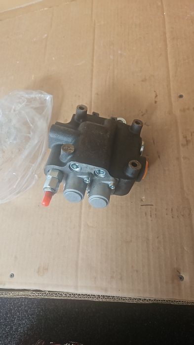 Joystick cu distribuitor 80 litrii