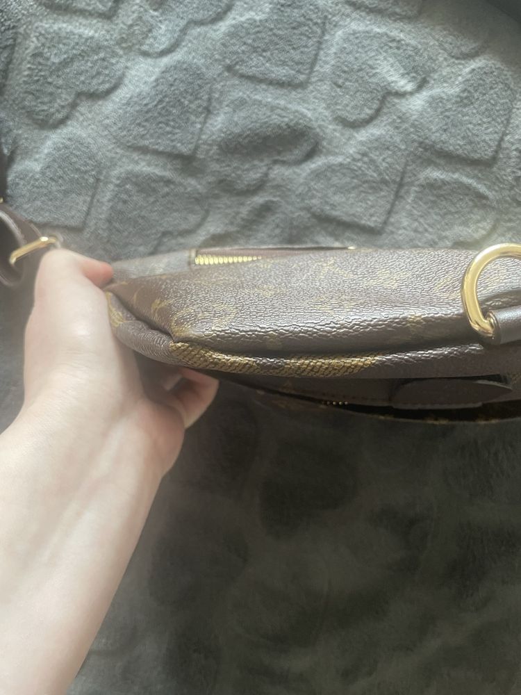 Borseta Louis Vuitton