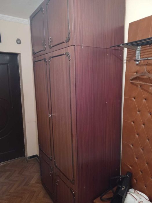 Подарявам стари мебели