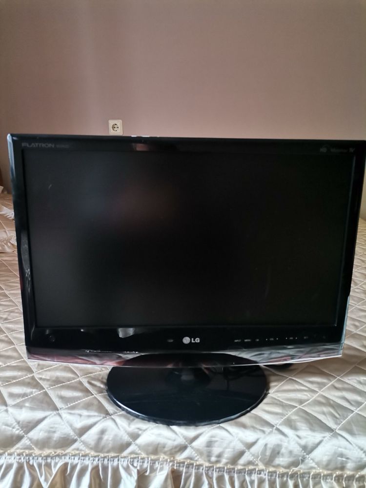 Телевизор LG FLATRON M2062D